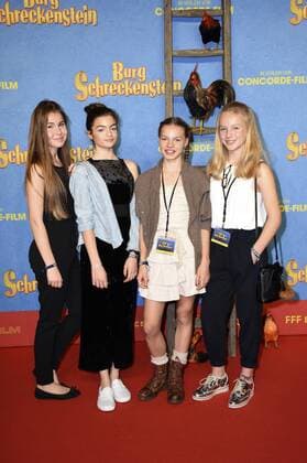 Kassandra, Nina Goceva, Paula Donath und Mina Rueffer bei der Premiere des Kinofilms Burg Schreckenstein im Mathäser Filmpalast. München, 16.10.2016 Foto:xP.xSchönbergerx xFuturexImage