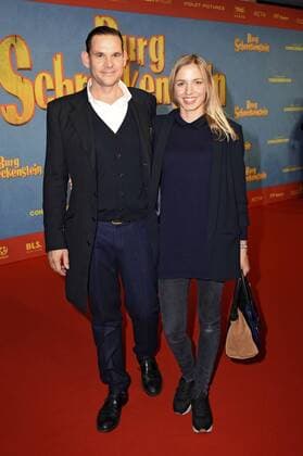 Alexander Beyer mit Gattin bei der Premiere des Kinofilms Burg Schreckenstein im Mathäser Filmpalast. München, 16.10.2016 Foto:xP.xSchönbergerx xFuturexImage