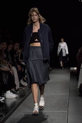 Tokio Fashion Week - Ujoh Modenschau October 17, 2016 - Tokyo, Tokyo, Japan - A model walks the runway during the Ujoh show as part of Fashion Week Tokyo Spring Summer 2017. Tokyo Japan - ZUMAc166