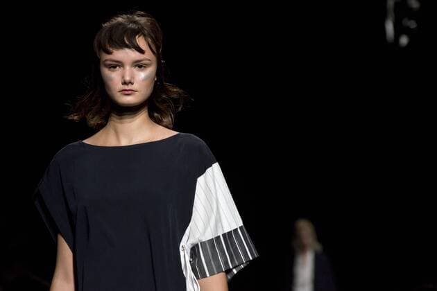 Tokio Fashion Week - Ujoh Modenschau October 17, 2016 - Tokyo, Tokyo, Japan - A model walks the runway during the Ujoh show as part of Fashion Week Tokyo Spring Summer 2017. Tokyo Japan - ZUMAc166