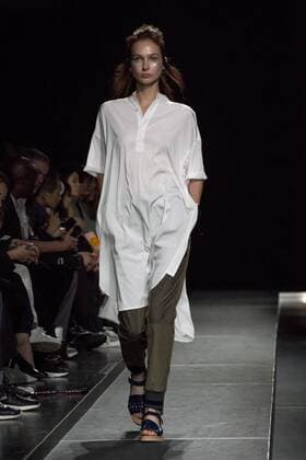 Tokio Fashion Week - Ujoh Modenschau October 17, 2016 - Tokyo, Tokyo, Japan - A model walks the runway during the Ujoh show as part of Fashion Week Tokyo Spring Summer 2017. Tokyo Japan - ZUMAc166
