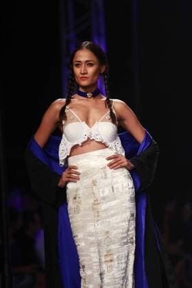 NEW DELHI, INDIA - OCTOBER 15: A model showcases the creation of designer Masaba Gupta during Amazon India Fashion Week Spring-Summer 17 at NSIC Exhibition Complex on October 15, 2016 in New Delhi, India. (Photo by Amal Ks Hindustan Times) Amazon India Fashion Week Spring Summer 2017