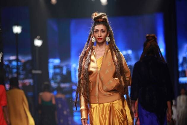 NEW DELHI, INDIA - OCTOBER 15: A model showcases the creation of designer Masaba Gupta during Amazon India Fashion Week Spring-Summer 17 at NSIC Exhibition Complex on October 15, 2016 in New Delhi, India. (Photo by Amal Ks Hindustan Times) Amazon India Fashion Week Spring Summer 2017
