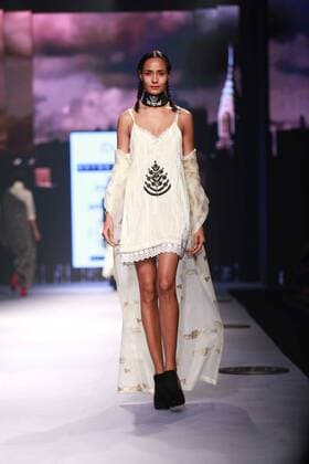 NEW DELHI, INDIA - OCTOBER 15: A model showcases the creation of designer Masaba Gupta during Amazon India Fashion Week Spring-Summer 17 at NSIC Exhibition Complex on October 15, 2016 in New Delhi, India. (Photo by Amal Ks Hindustan Times) Amazon India Fashion Week Spring Summer 2017