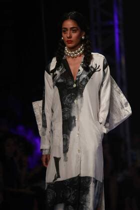 NEW DELHI, INDIA - OCTOBER 15: A model showcases the creation of designer Masaba Gupta during Amazon India Fashion Week Spring-Summer 17 at NSIC Exhibition Complex on October 15, 2016 in New Delhi, India. (Photo by Amal Ks Hindustan Times) Amazon India Fashion Week Spring Summer 2017