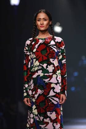 NEW DELHI, INDIA - OCTOBER 15: A model showcases the creation of designer Masaba Gupta during Amazon India Fashion Week Spring-Summer 17 at NSIC Exhibition Complex on October 15, 2016 in New Delhi, India. (Photo by Amal Ks Hindustan Times) Amazon India Fashion Week Spring Summer 2017