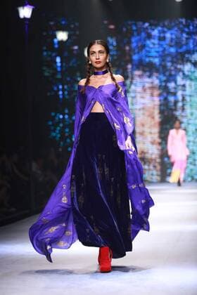 NEW DELHI, INDIA - OCTOBER 15: A model showcases the creation of designer Masaba Gupta during Amazon India Fashion Week Spring-Summer 17 at NSIC Exhibition Complex on October 15, 2016 in New Delhi, India. (Photo by Amal Ks Hindustan Times) Amazon India Fashion Week Spring Summer 2017