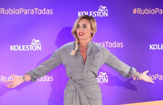 US singer Demi Lovato poses during a press conference in a hotel of Mexico City, Mexico, 17 October 2016. EFE Mario Guzman DEMI LOVATO S PRESS CONFERENCE !ACHTUNG: NUR REDAKTIONELLE NUTZUNG!  MEX001 20161017-636123424502714687