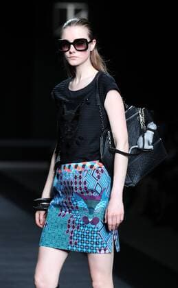 October 17, 2016, Tokyo, Japan - A model displays a creation of Japanese designer Tae Ashida at her spring and summer collection in Tokyo as a part of Japan Fashion Week on Monday, October 17, 2016. Tae Ashida celebrated her 25th anniversary collection.  (lwxa005422)