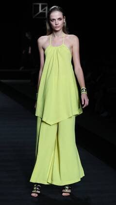 October 17, 2016, Tokyo, Japan - A model displays a creation of Japanese designer Tae Ashida at her spring and summer collection in Tokyo as a part of Japan Fashion Week on Monday, October 17, 2016. Tae Ashida celebrated her 25th anniversary collection.  (lwxa005447)
