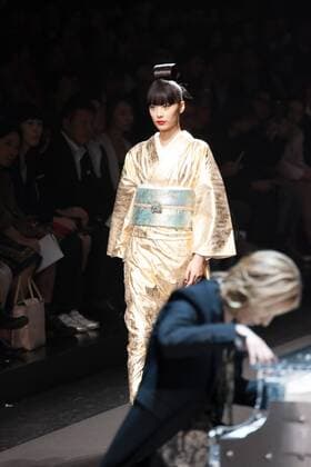 Japanese rock star Yoshiki of band X-Japan presents his Yoshikikimono 2017 Spring Summer Collection at the Amazon Fashion Week Tokyo. Yoshiki played piano and drums as models paraded in his modern kimono designs. The show ended with a rain shower above the drum stand drenching Yoshiki and the models. (Photos by Michael Steinebach AFLO)  (qdm_Yoshikimono_Amazon_Fashion_Week_Tokyo_2017_SS_007)