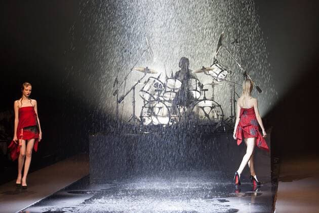 Japanese rock star Yoshiki of band X-Japan presents his Yoshikikimono 2017 Spring Summer Collection at the Amazon Fashion Week Tokyo. Yoshiki played piano and drums as models paraded in his modern kimono designs. The show ended with a rain shower above the drum stand drenching Yoshiki and the models. (Photos by Michael Steinebach AFLO)  (qdm_Yoshikimono_Amazon_Fashion_Week_Tokyo_2017_SS_042)