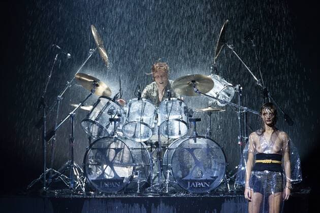 Japanese rock star Yoshiki of band X-Japan presents his Yoshikikimono 2017 Spring Summer Collection at the Amazon Fashion Week Tokyo. Yoshiki played piano and drums as models paraded in his modern kimono designs. The show ended with a rain shower above the drum stand drenching Yoshiki and the models. (Photos by Michael Steinebach AFLO)  (qdm_Yoshikimono_Amazon_Fashion_Week_Tokyo_2017_SS_060)