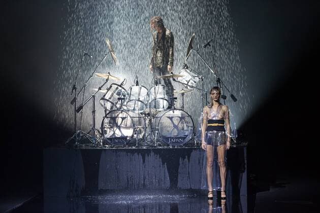 Japanese rock star Yoshiki of band X-Japan presents his Yoshikikimono 2017 Spring Summer Collection at the Amazon Fashion Week Tokyo. Yoshiki played piano and drums as models paraded in his modern kimono designs. The show ended with a rain shower above the drum stand drenching Yoshiki and the models. (Photos by Michael Steinebach AFLO)  (qdm_Yoshikimono_Amazon_Fashion_Week_Tokyo_2017_SS_062)