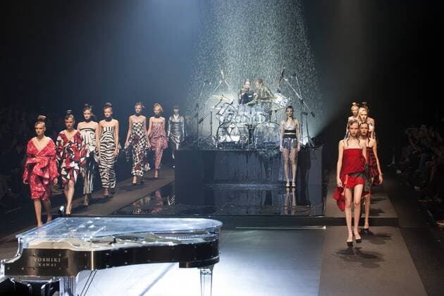Japanese rock star Yoshiki of band X-Japan presents his Yoshikikimono 2017 Spring Summer Collection at the Amazon Fashion Week Tokyo. Yoshiki played piano and drums as models paraded in his modern kimono designs. The show ended with a rain shower above the drum stand drenching Yoshiki and the models. (Photos by Michael Steinebach AFLO)  (qdm_Yoshikimono_Amazon_Fashion_Week_Tokyo_2017_SS_064)