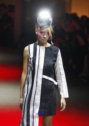 October 17, 2016 - Kiev, Ukraine - A model presents a creation by brand KIR-KHARTLEY of Ukrainian designer KIRILL HARITONTSEV, during the Ukrainian Fashion Week in Kiev, Ukraine,on 17 October,2016. The fashion event presents Spring Summer 2017 collections by Ukrainian and International designers,from 12 to 18 October. Kiev Ukraine - ZUMAg194