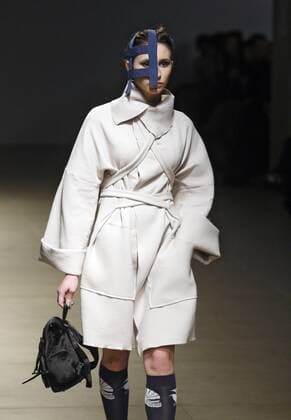 October 17, 2016 - Kiev, Ukraine - A model presents a creation by DIA,during Ukrainian Fashion Week ,at Mystetskyi Arsenal in Kiev, Ukraine,17 October,2016. The event presents Spring Summer - 2017 collections by Ukrainian and International designers from 12 to 18 October. Kiev Ukraine  - ZUMAn230