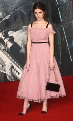 Anna Kendrick bei der The Accountant Film Premiere am 17.10.2016 in London The Accountant Kino Premiere in London, 2016 