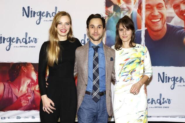 Saskia Rosendahl, Ludwig Trepte und Amelie Kiefer bei der Premiere des Kinofilms Nirgendwo im Cubix Kino. Berlin, 17.10.2016 Foto:xS.xGabschx xFuturexImage