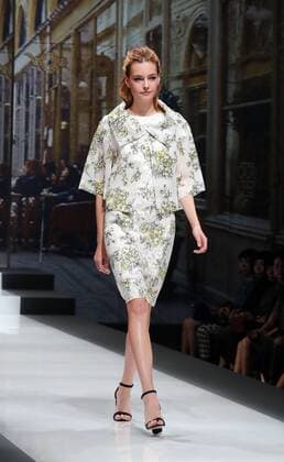 October 18, 2016, Tokyo, Japan - A model displays a creation of Japanese designer Yuki Torii at her 2017 spring summer collection in Tokyo as a part of Japan Fashion Week on Tuesday, October 18, 2016.  (lwxa005494)