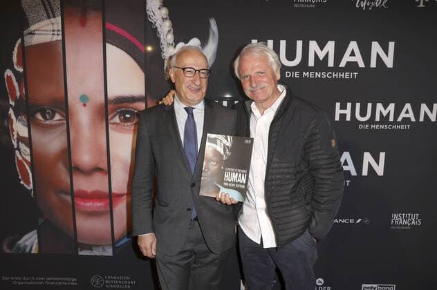 Philippe Etienne und Yann Arthus-Bertrand bei der Premiere des Dokumentarfilms Human - Die Menschheit im Delphi Filmpalast. Berlin, 18.10.2016 Foto:xS.xGabschx xFuturexImage