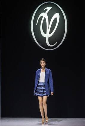 MOSCOW, RUSSIA - OCTOBER 18, 2016: A model showcases a creation during a runway show for the Spring Summer 2017 collection by designer Valentin Yudashkin at the 2016 Moscow Fashion Week, in Moscow s Gostiny Dvor Shopping and Exhibition Centre. Dmitry Serebryakov TASS  TS034D96