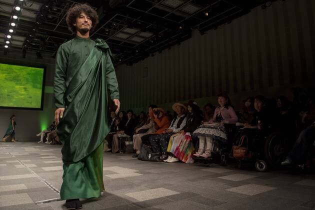 October 19, 2016 - Tokyo, Tokyo, Japan - A model presents a creation by Japanese designer Takafumi Tsuruta for his label Tenbo as part of Fashion Week Tokyo Spring Summer 2017. Tokyo Japan - ZUMAc166 20161019_zap_c166_029