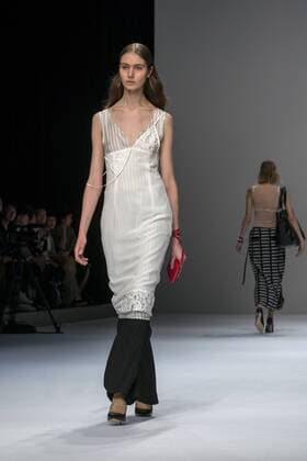 October 19, 2016 - Tokyo, Tokyo, Japan - A model presents a creation by designer Takeshi Kitazawa Emiko Sato for brand Dressedundressed as part of Fashion Week Tokyo Spring Summer 2017. Tokyo Japan - ZUMAc166 20161019_zap_c166_049