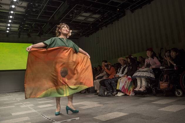 October 19, 2016 - Tokyo, Tokyo, Japan - A model presents a creation by Japanese designer Takafumi Tsuruta for his label Tenbo as part of Fashion Week Tokyo Spring Summer 2017. Tokyo Japan - ZUMAc166 20161019_zap_c166_009