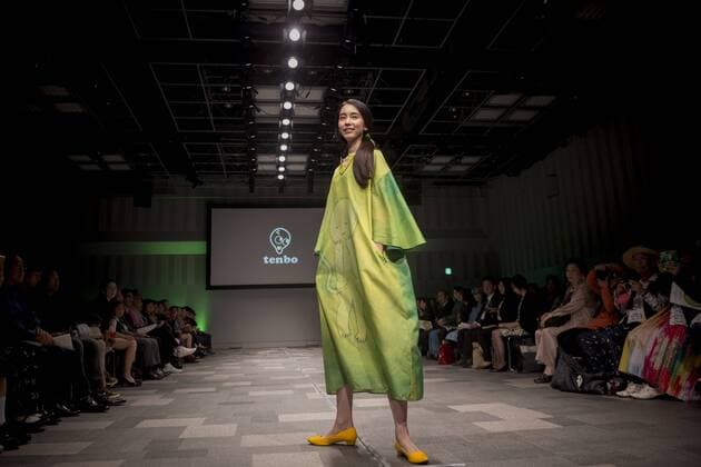 October 19, 2016 - Tokyo, Tokyo, Japan - A model presents a creation by Japanese designer Takafumi Tsuruta for his label Tenbo as part of Fashion Week Tokyo Spring Summer 2017. Tokyo Japan - ZUMAc166 20161019_zap_c166_032