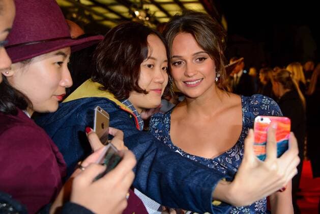 . 19 10 2016. London, United Kingdom. Alicia Vikander attends The Light Between Ocean UK Premiere.  xChrisxJosephx xi-Imagesx IIM-13654-0021