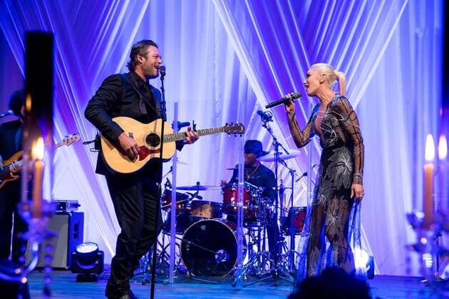 October 18, 2016 - Washington, DC, United States of America - Singer Gwen Stefani is joined by Blake Shelton for a duet during the State Dinner in honor of Italian Prime Minister Matteo Renzi on the South Lawn of the White House October 18, 2016 in Washington, DC. Washington United States of America - ZUMAp138 20161018_zaa_p138_028
