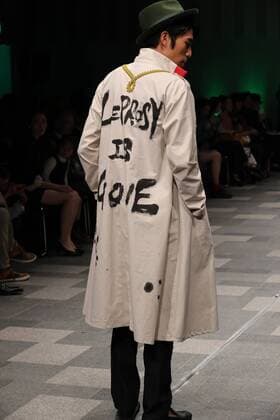 October 19, 2016, Tokyo, Japan - A model displays creation of Japanese designer Takafumi Tsuruta at the tenbo 2017 spring summer collection as a part of Japan Fashion Week in Tokyo on Wednesday, October 19, 2016.  (lwxa005555)