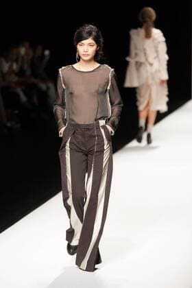 A model on the runway during the Anne Sofie Madsen 2017 spring summer collection show at Amazon Fashion Week Tokyo 2017 S S.  (qdm_AnneSofieMadsen_AFWT17SS_20)