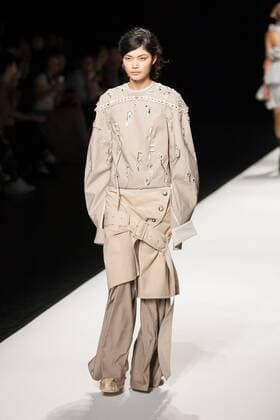 A model on the runway during the Anne Sofie Madsen 2017 spring summer collection show at Amazon Fashion Week Tokyo 2017 S S.  (qdm_AnneSofieMadsen_AFWT17SS_30)