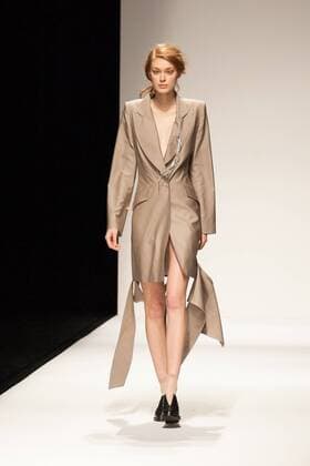 A model on the runway during the Anne Sofie Madsen 2017 spring summer collection show at Amazon Fashion Week Tokyo 2017 S S.  (qdm_AnneSofieMadsen_AFWT17SS_31)