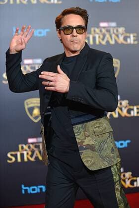 Robert Downey Jr. arrives at the world premiere of Marvel Studios Doctor Strange at the El Capitan Theatre in Los Angeles, California on October 20, 2016.  LAP20161020611 CHRISTINExCHEW