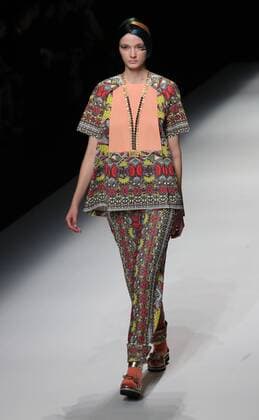 October 21, 2016, Tokyo, Japan - A model displays a creation of Japanese designer Yuma Koshino at her 2017 spring summer collection in Tokyo as a part of Japan Fashion Week on Friday, October 21, 2016.  (lwxa005656)