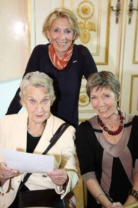 Ingrid Burkhard, Erika Deutinger und Liliana Nelska bei der Verleihung des Österreichischen Ehrenkreuzes für Wissenschaft und Kunst 1. Klasse an Karl Merkatz im Bundeskanzleramt. Wien, 20.10.2016 Foto:xF.xJ.xMorgenbesserx xFuturexImage