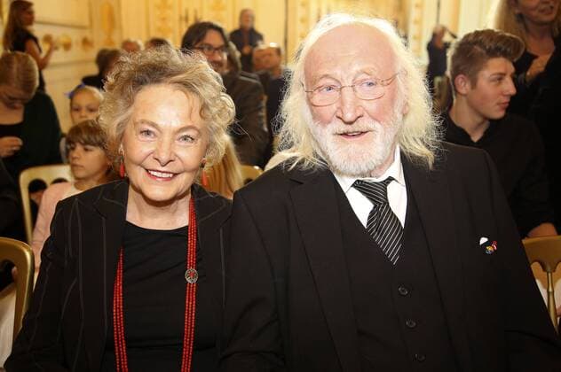 Karl Merkatz mit Gattin Martha Merkatz bei der Verleihung des Österreichischen Ehrenkreuzes für Wissenschaft und Kunst 1. Klasse an Karl Merkatz im Bundeskanzleramt. Wien, 20.10.2016 Foto:xF.xJ.xMorgenbesserx xFuturexImage