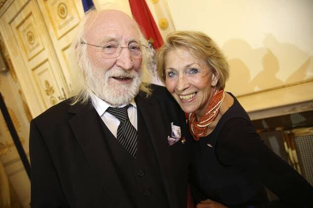 Karl Merkatz und Liliana Nelska bei der Verleihung des Österreichischen Ehrenkreuzes für Wissenschaft und Kunst 1. Klasse an Karl Merkatz im Bundeskanzleramt. Wien, 20.10.2016 Foto:xF.xJ.xMorgenbesserx xFuturexImage