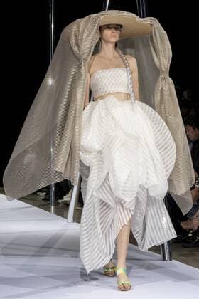 October 21, 2016 - Tokyo, Tokyo, Japan - A model presents a creation by designer Keiichiro Yuri for brand keiichirosense as part of Fashion Week Tokyo Spring Summer 2017. Tokyo Japan - ZUMAc166 20161021_zap_c166_007