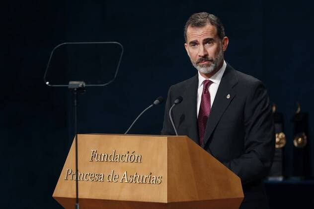 Prinzessin-von-Asturien-Preis Spain s King Felipe VI delivers his speech during the 36th edition of the Princess of Asturias Awards handover ceremony at the Campoamor Theatre in Oviedo, province of Asturias, northern Spain, 21 October 2016. Princess of Asturias Awards handover ceremony !ACHTUNG: NUR REDAKTIONELLE NUTZUNG!  GRA439 20161021-636126756470770188