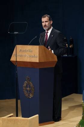 Prinzessin-von-Asturien-Preis Spain s King Felipe VI delivers his speech during the 36th edition of the Princess of Asturias Awards handover ceremony at the Campoamor Theatre in Oviedo, province of Asturias, northern Spain, 21 October 2016. Princess of Asturias Awards handover ceremony !ACHTUNG: NUR REDAKTIONELLE NUTZUNG!  GRA439 20161021-636126756496353860