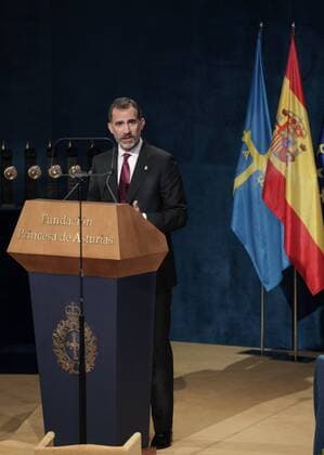 Prinzessin-von-Asturien-Preis Spain s King Felipe VI delivers his speech during the 36th edition of the Princess of Asturias Awards handover ceremony at the Campoamor Theatre in Oviedo, province of Asturias, northern Spain, 21 October 2016. Princess of Asturias Awards handover ceremony !ACHTUNG: NUR REDAKTIONELLE NUTZUNG!  GRA439 20161021-636126806332598105