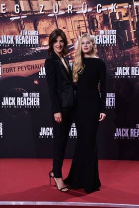 Cobie Smulders und Danika Yarosh bei der Jack Reacher: Kein Weg zurück Film Premiere am 21.10.2016 in Berlin Jack Reacher: Never Go Back Filmpremiere in Berlin, 2016 