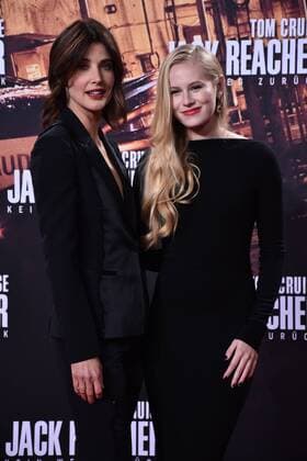 Cobie Smulders und Danika Yarosh bei der Jack Reacher: Kein Weg zurück Film Premiere am 21.10.2016 in Berlin Jack Reacher: Never Go Back Filmpremiere in Berlin, 2016 