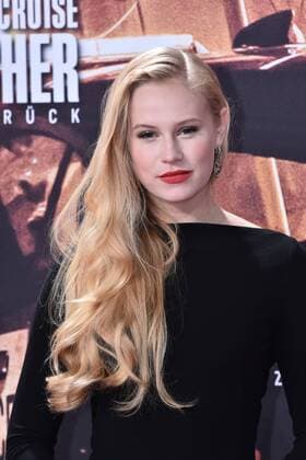 Danika Yarosh bei der Jack Reacher: Kein Weg zurück Film Premiere am 21.10.2016 in Berlin Jack Reacher: Never Go Back Filmpremiere in Berlin, 2016 