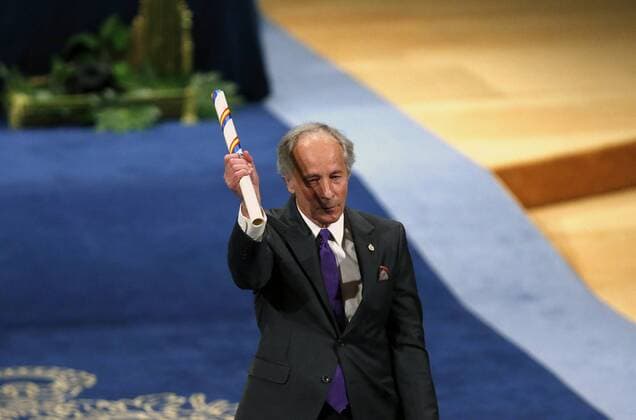 Prinzessin-von-Asturien-Preis US wirter Richard Ford after receiving the Princess of Asturias Award of Letters during to the 36th edition of the Princess of Asturias Awards handover ceremony at the Campoamor Theatre in Oviedo, province of Asturias, northern Spain, 21 October 2016. Princess of Asturias Awards handover ceremony !ACHTUNG: NUR REDAKTIONELLE NUTZUNG!  20161021-636126849878971827