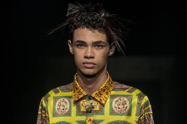 October 22, 2016 - Tokyo, Tokyo, Japan - A model presents a creation by designer Keisuke Imazaki for brand Plastictokyo as part of Fashion Week Tokyo Spring Summer 2017. Tokyo Japan - ZUMAc166 20161022_zap_c166_024